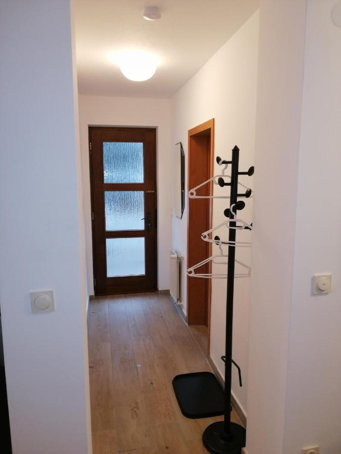 Ebenerdige Ferienwohnung Mit Grosser Terrasse In Der Naehe Des Waldes, Zum Wohlfuehlen Schoneck 외부 사진