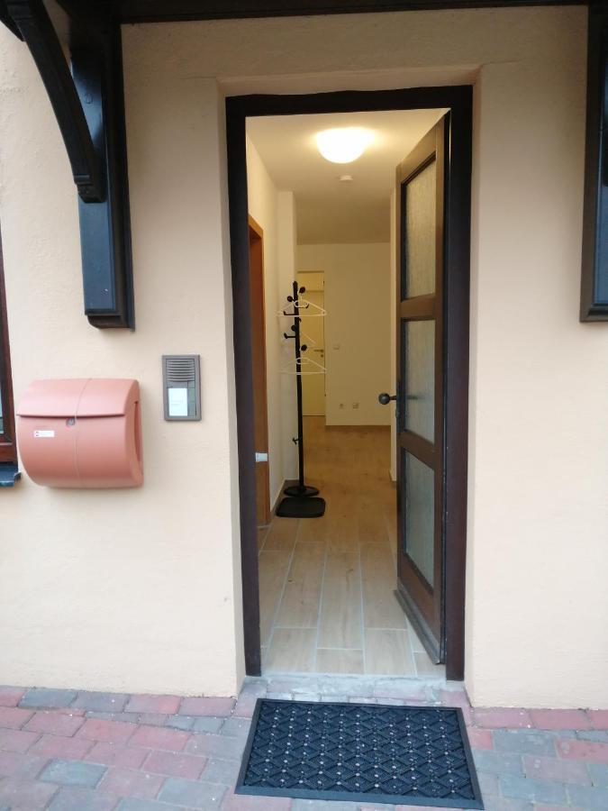 Ebenerdige Ferienwohnung Mit Grosser Terrasse In Der Naehe Des Waldes, Zum Wohlfuehlen Schoneck 외부 사진